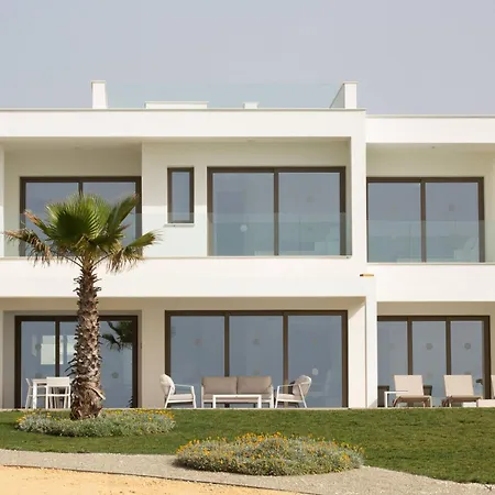 Phaedrus Living: Serenity Waves No.2 Villa *