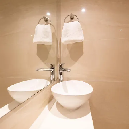 Villa Phaedrus Living: Serenity Waves No.2