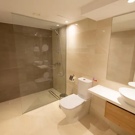 Villa Phaedrus Living: Serenity Waves No.2 *